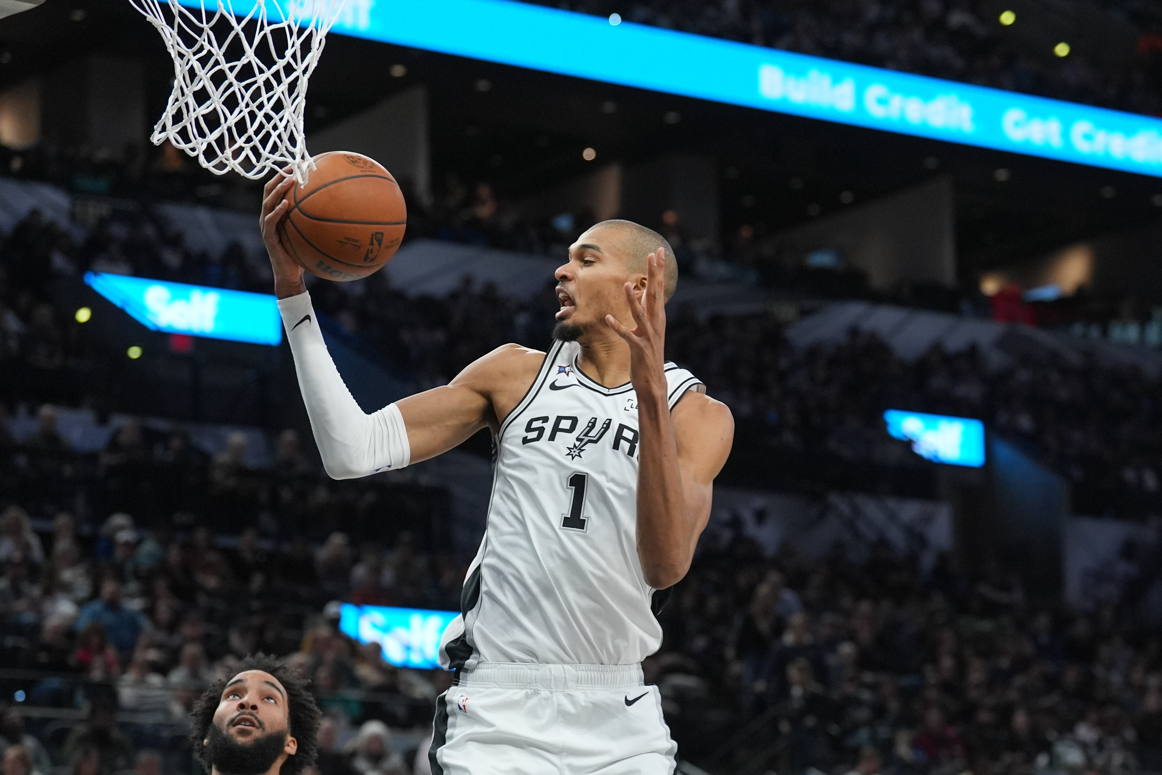 华体会体育最新登录地址-火箭限制文班做得很好，谢泼德提升传球和杀伤，火箭确实可争冠|马刺|申京|凯文·杜兰特|文班亚马|三分球_新浪体育_新浪新闻